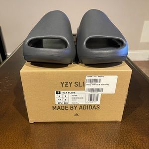 Adidas Yeezy slides slate grey